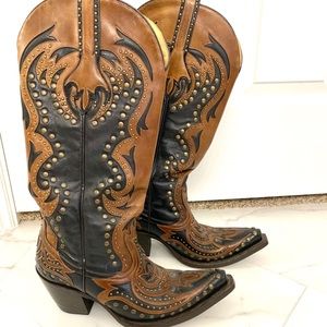 Corral cowboy boots